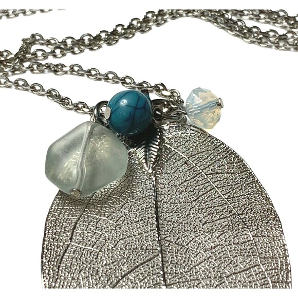 Express Openwork Filigree Leaf Pendant 34" Necklace Silver Tone Chain Beaded - Picture 4 of 10